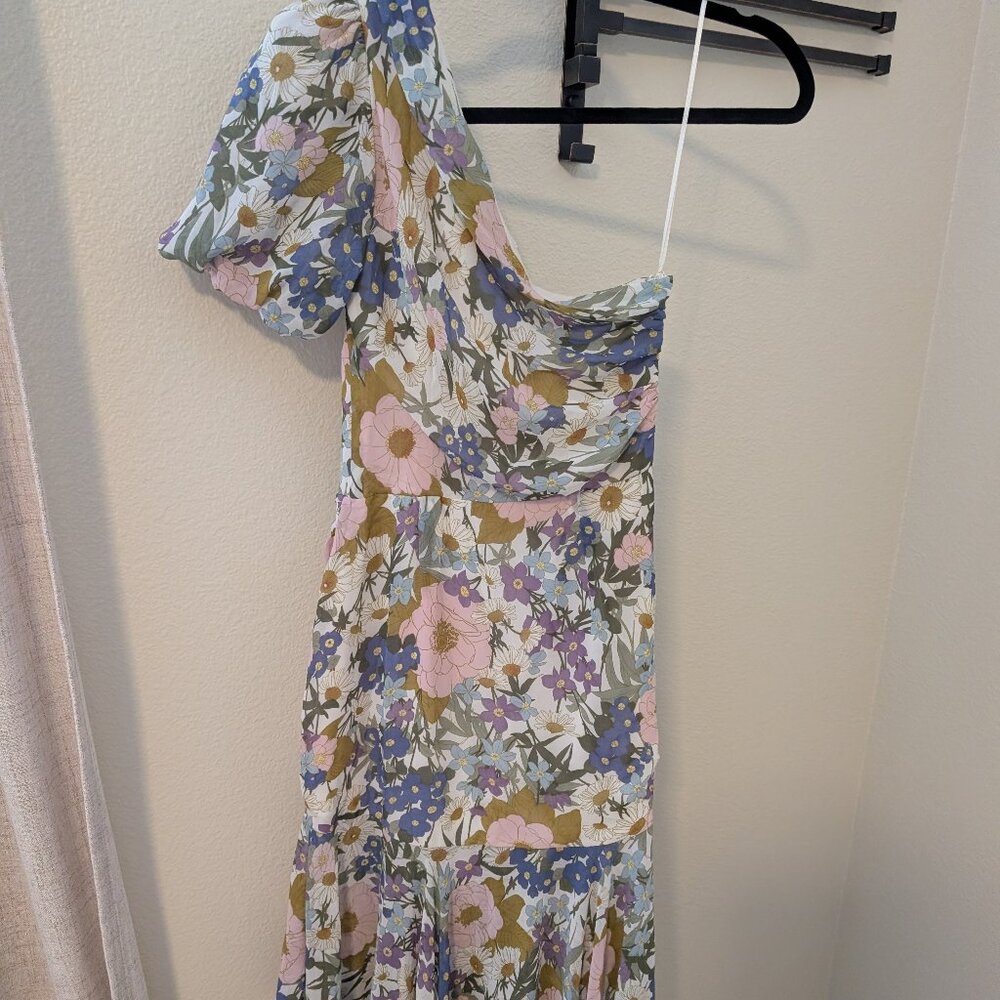 ASTR the Label Santorini One-Shoulder Midi Dress | Off White Retro Floral | XS